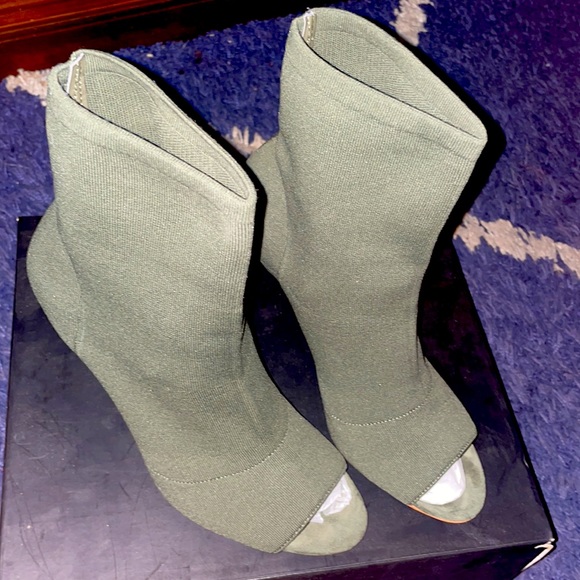 INC Rielee Boots - Picture 4 of 6